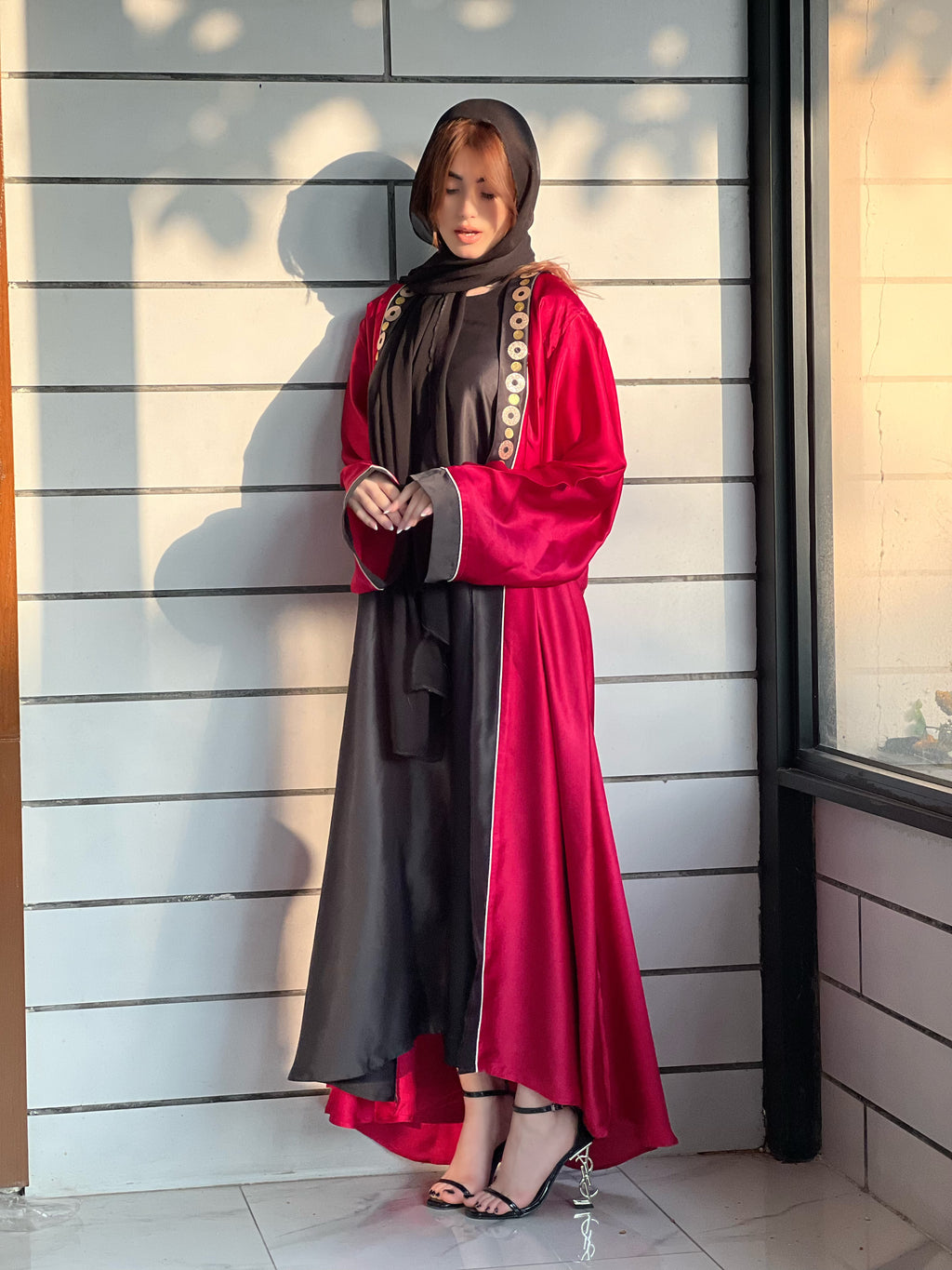 Beevaa  Buy Sapphire Abaya Online  Modern Fuchsia Al-Layl Design